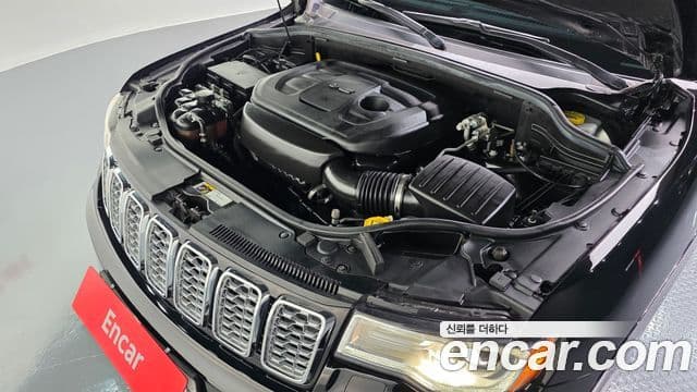 Jeep Grand Cherokee 2019 — Şəkil 5/20