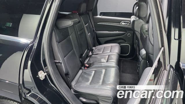 Jeep Grand Cherokee 2019 — Şəkil 11/20