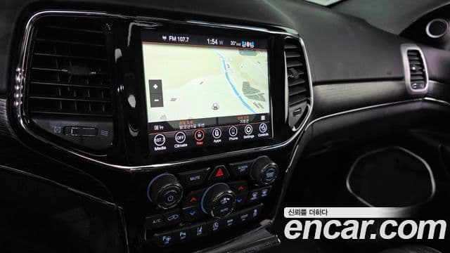 Jeep Grand Cherokee 2019 — Şəkil 14/20