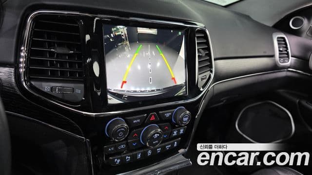Jeep Grand Cherokee 2019 — Şəkil 19/20