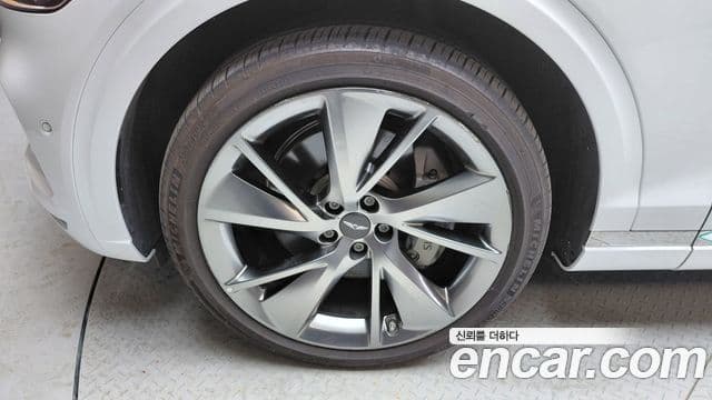 Genesis GV70 2023 — ფოტო 5/20