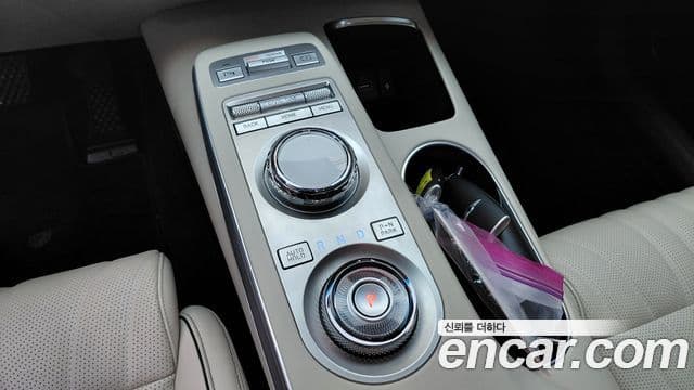 Genesis GV70 2023 — ფოტო 9/20