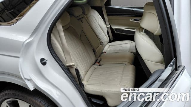 Genesis GV70 2023 — ფოტო 11/20