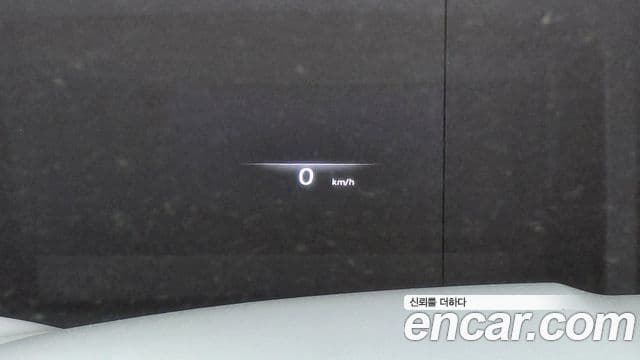 Genesis GV70 2023 — Photo 30/31