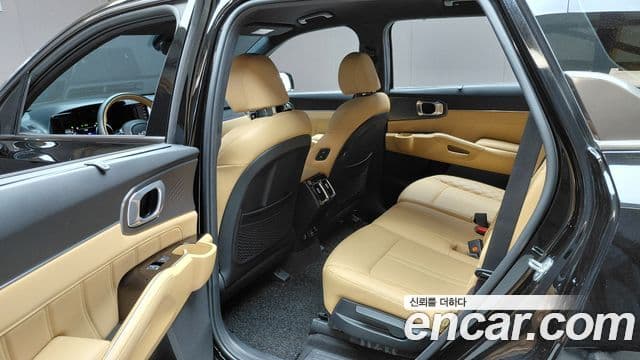 Kia Sorento 2023 — Şəkil 12/20