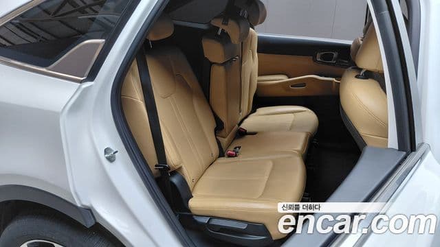 Kia Sorento 2022 — Фото 11/20