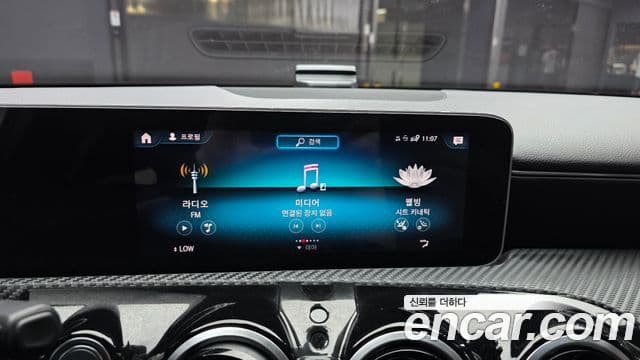 Mercedes-Benz A-Class 2019 — Şəkil 30/30