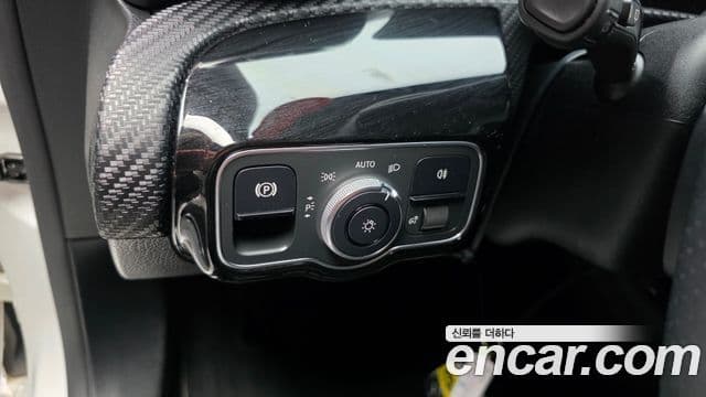 Mercedes-Benz A-Class 2019 — Şəkil 16/30