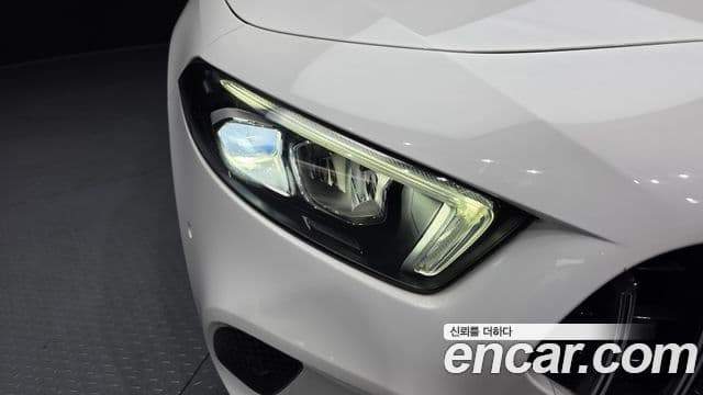 Mercedes-Benz A-Class 2019 — Şəkil 6/30