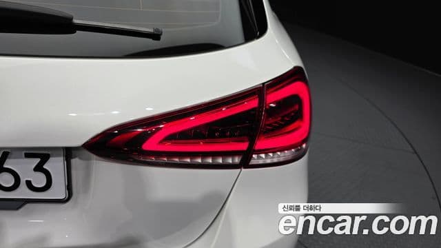 Mercedes-Benz A-Class 2019 — Şəkil 9/30