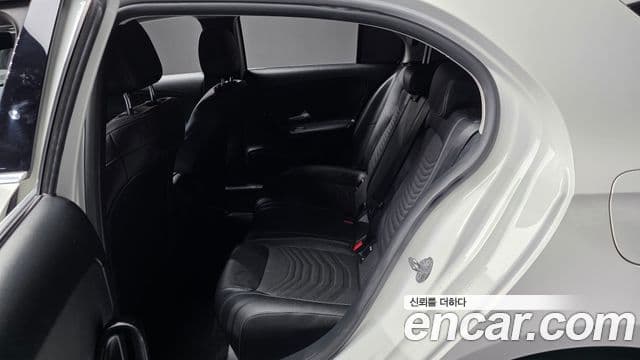 Mercedes-Benz A-Class 2019 — Şəkil 1/30
