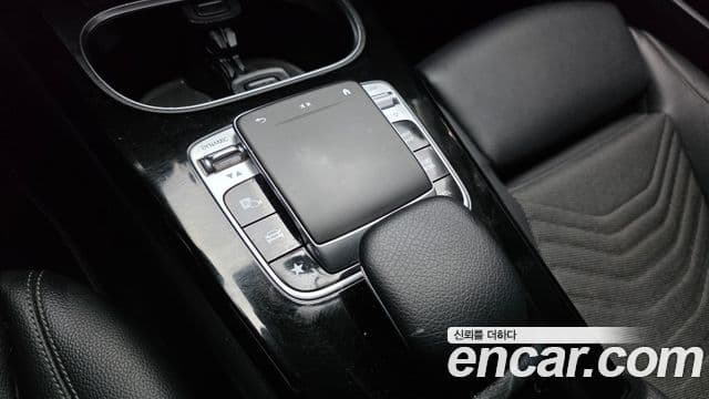 Mercedes-Benz A-Class 2019 — Şəkil 8/30