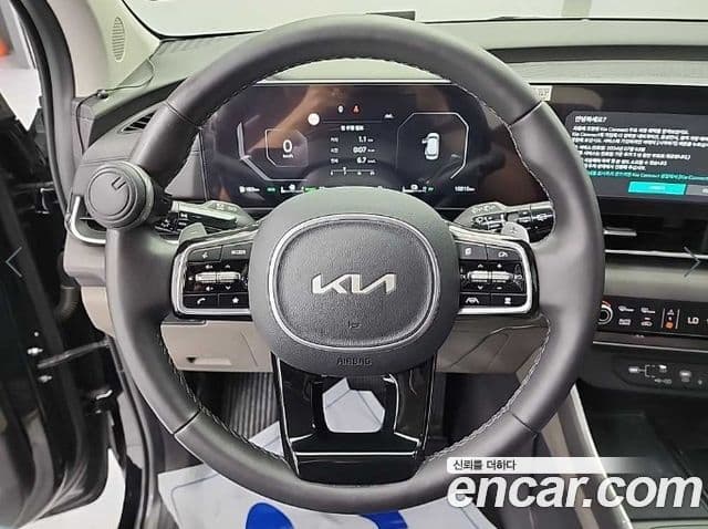 Kia Carnival 2024 — фото 8 из 18