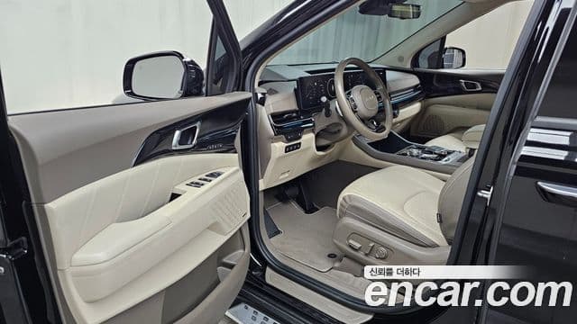 Kia Carnival 2024 — ფოტო 30/33