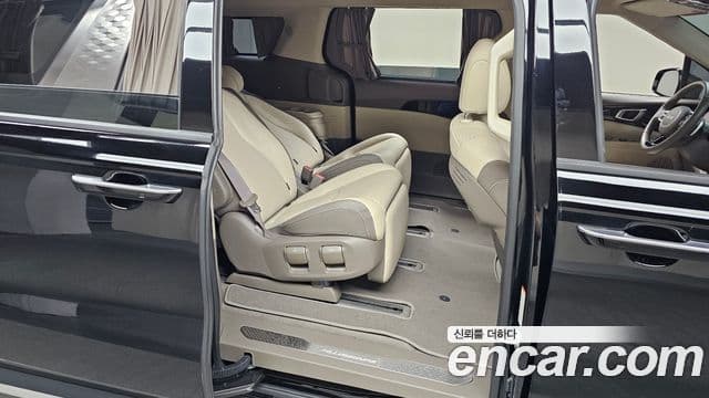 Kia Carnival 2024 — ფოტო 3/33