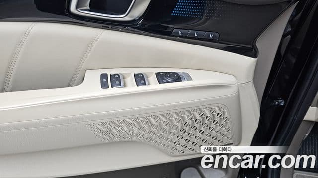 Kia Carnival 2024 — ფოტო 2/33