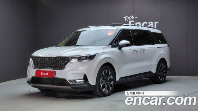 Kia Carnival 2023 — ფოტო 30/33