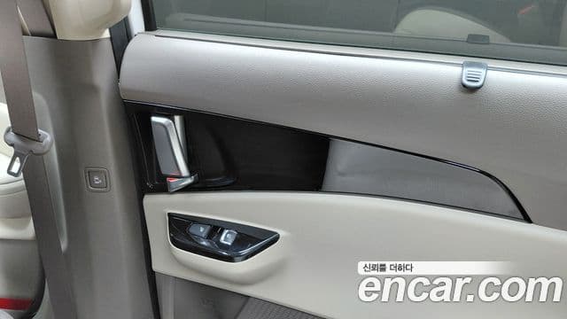 Kia Carnival 2023 — ფოტო 19/33