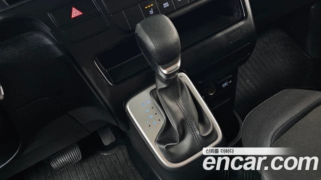 Hyundai Staria 2022 — Фото 9/20