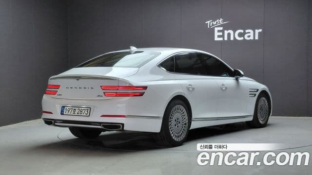 Genesis Electrified G80 2022 — фото 2 из 20