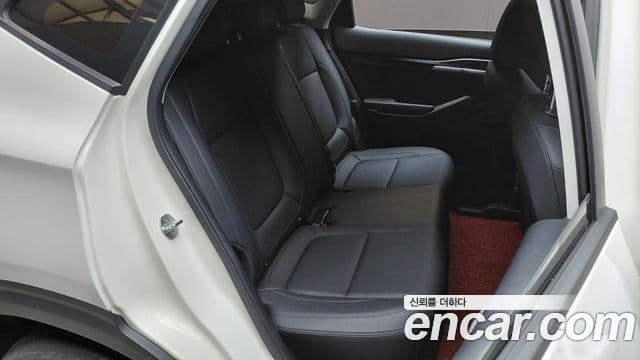 Kia Seltos 2022 — Şəkil 11/20