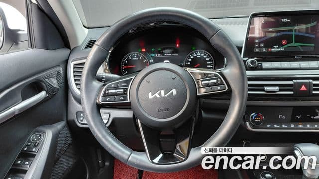 Kia Seltos 2022 — Şəkil 14/20