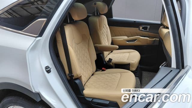 Kia Sorento 2023 — фото 11 из 20