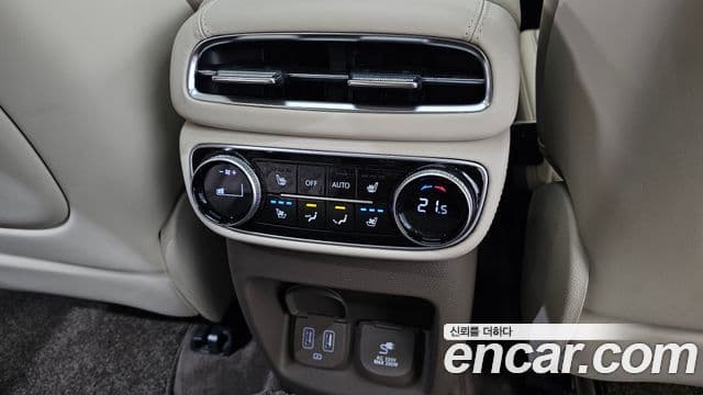 Genesis GV80 2020 — ფოტო 18/20