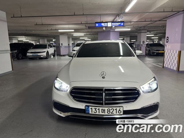 Mercedes-Benz E-Class 2021 — ფოტო 4/12