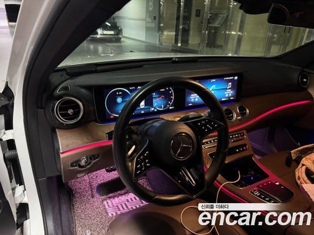 Mercedes-Benz E-Class 2021 — ფოტო 12/12