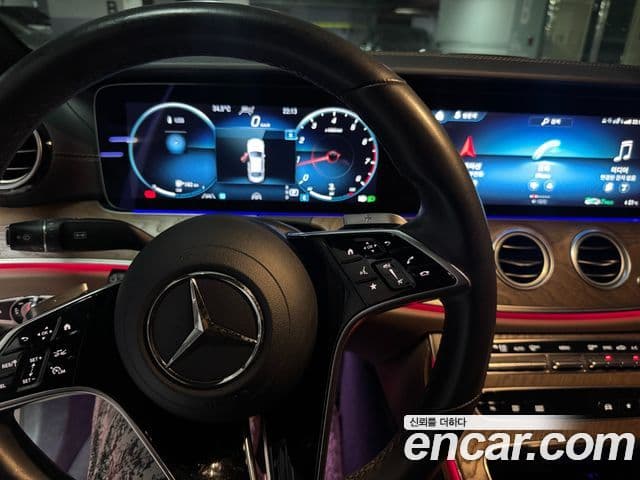 Mercedes-Benz E-Class 2021 — ფოტო 8/12