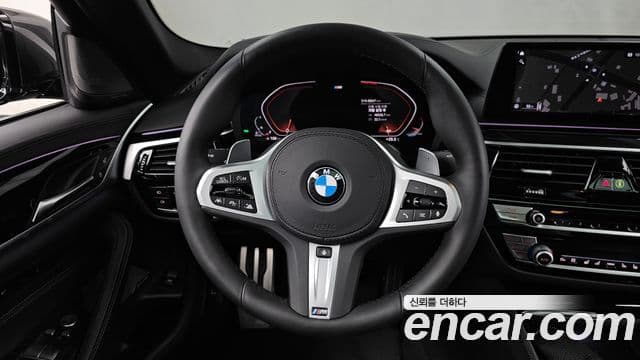 BMW 5 Series 2020 — Фото 13/20