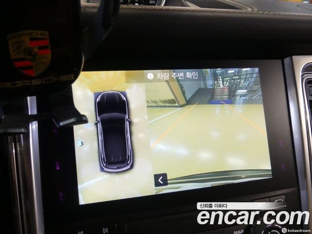 Porsche Macan 2018 — фото 17 из 20