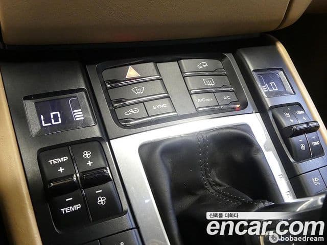 Porsche Macan 2018 — ფოტო 18/20
