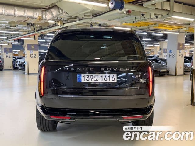 Land Rover Range Rover 2023 — фото 2 из 20