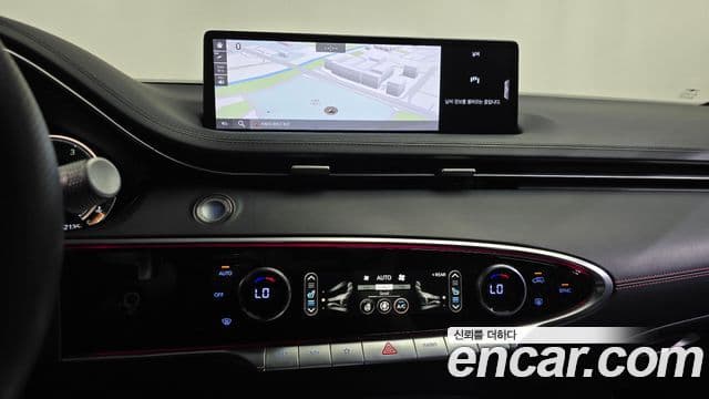 Genesis GV70 2021 — Şəkil 12/20