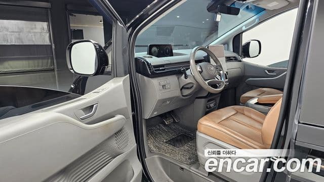 Hyundai Staria 2021 — фото 10 из 20