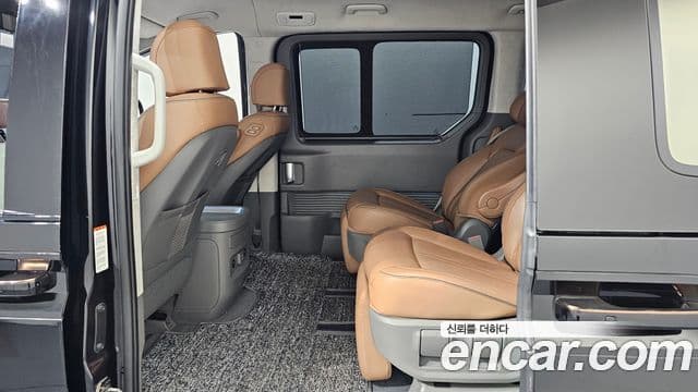 Hyundai Staria 2021 — фото 12 из 20