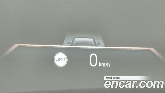 BMW 7 Series 2023 — Photo 24/35