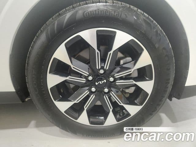 Kia Carnival 2023 — Şəkil 4/17