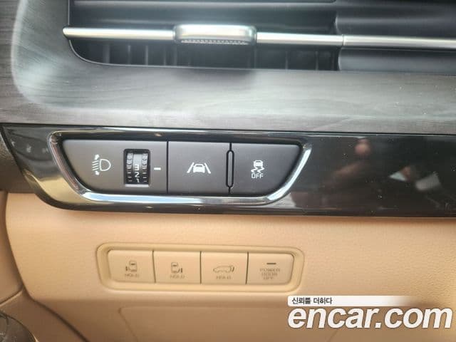 Kia Carnival 2023 — Şəkil 15/17