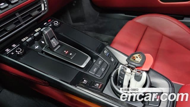 Porsche 911 2022 — Şəkil 9/20