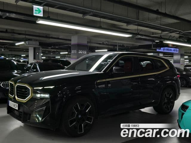 BMW XM 2023 — Фото 1/16