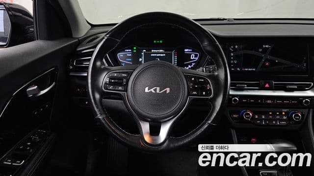 Kia Niro 2021 — Şəkil 13/20