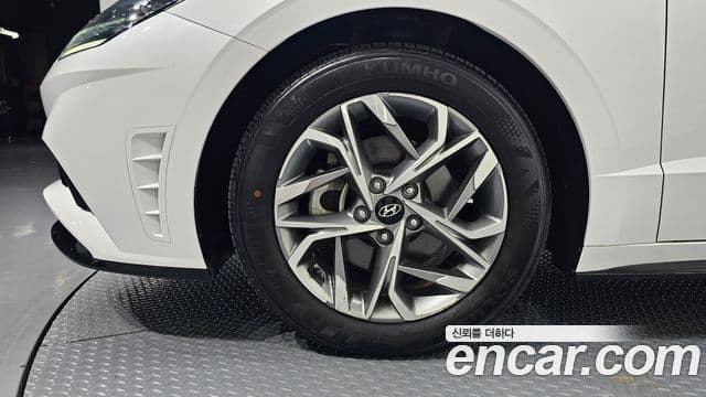 Hyundai Sonata 2023 — ფოტო 5/20
