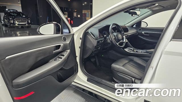 Hyundai Sonata 2023 — фото 10 из 20