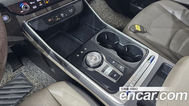 Kia Carnival 2024 — Şəkil 9/20