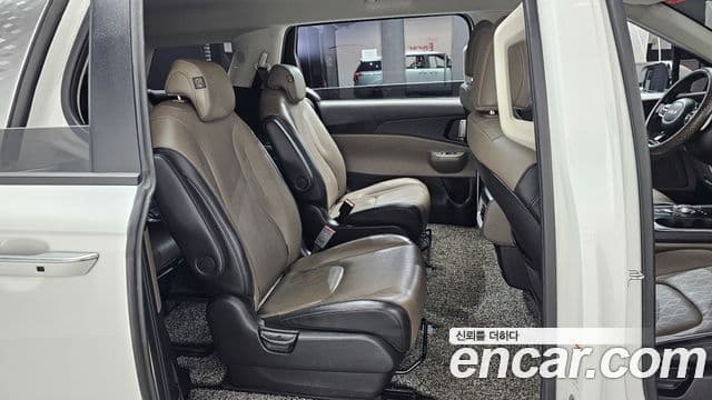 Kia Carnival 2024 — Şəkil 11/20