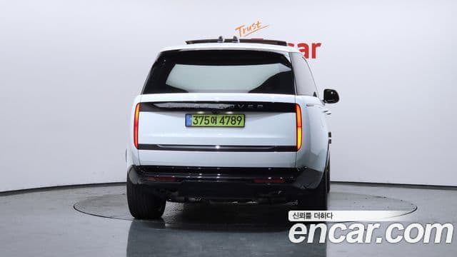 Land Rover Range Rover 2025 — фото 4 из 20