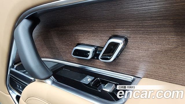 Land Rover Range Rover 2025 — Фото 20/20
